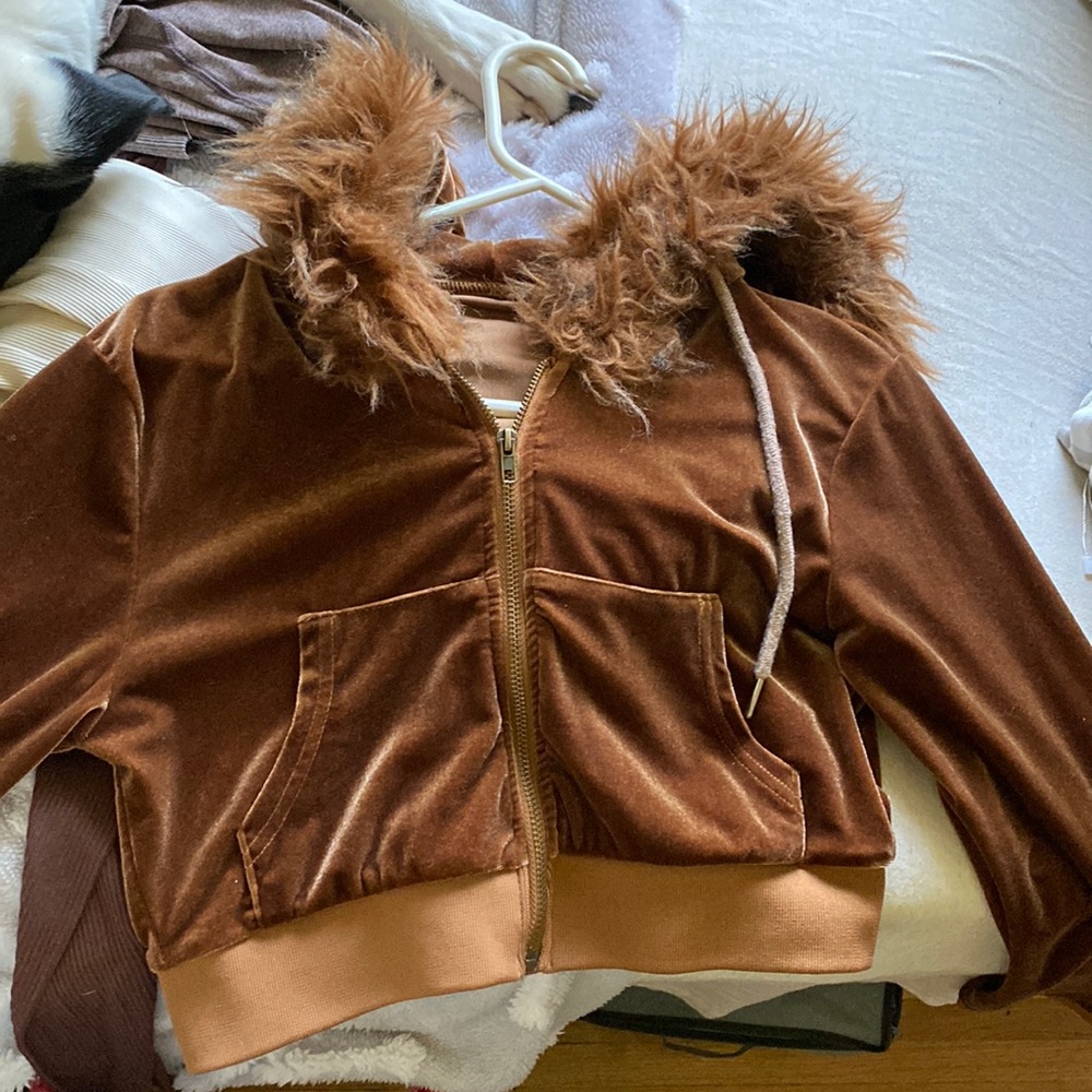 Velvet cropped zip up